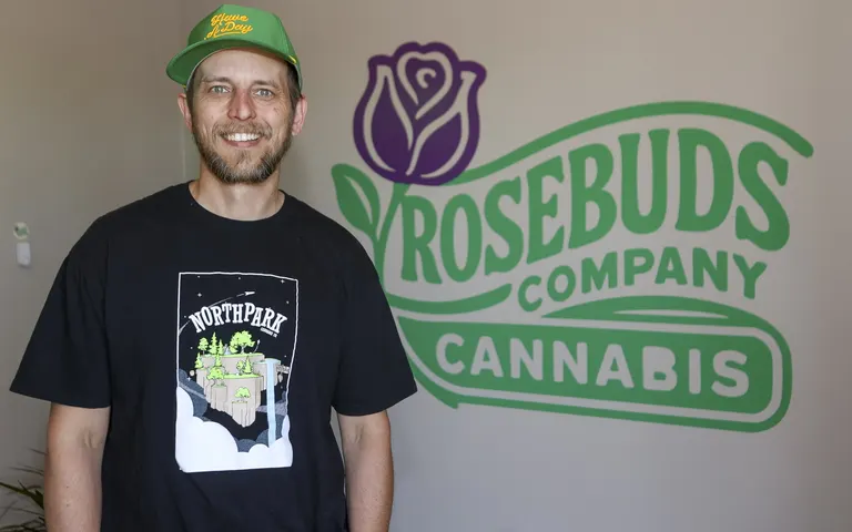 Former Ediblez OTC rebrands as Rosebuds Cannabis Co. after owner receives full recreational dispensary license