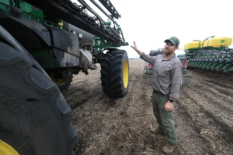 North Dakota's two soybean crush plants absorb nearly half of state's 223.9M-bushel crop, adding price stability