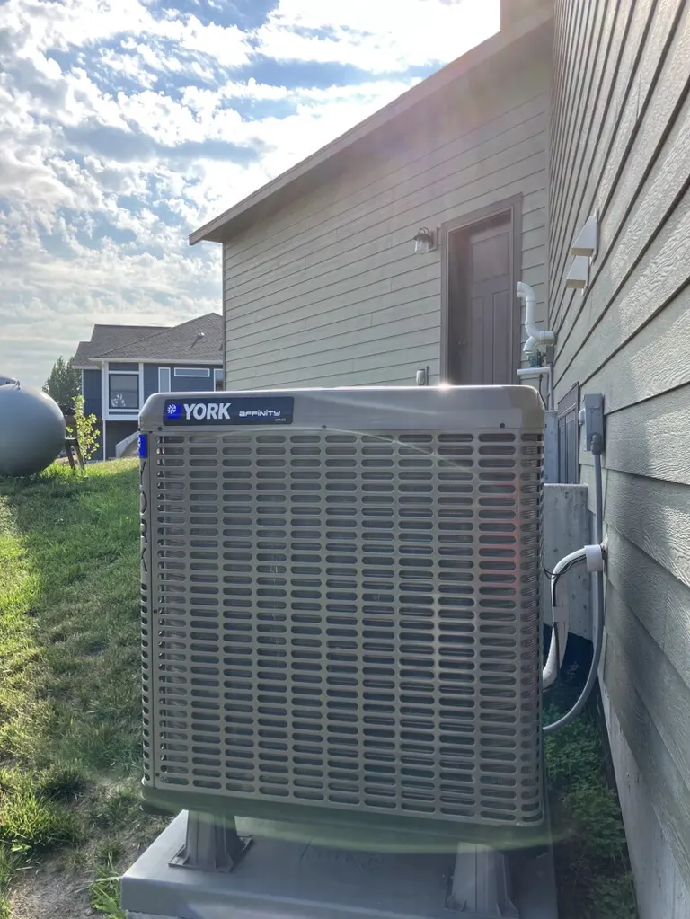 Heat wave drives surge in air conditioner sales across Red River Valley