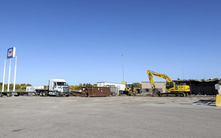 West Fargo issues $5M building permit for Petro Serve convenience store and car wash at 2125 Sheyenne St.