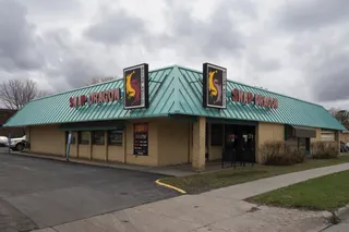 30-plus business closures have reshaped Fargo-Moorhead through July 2026