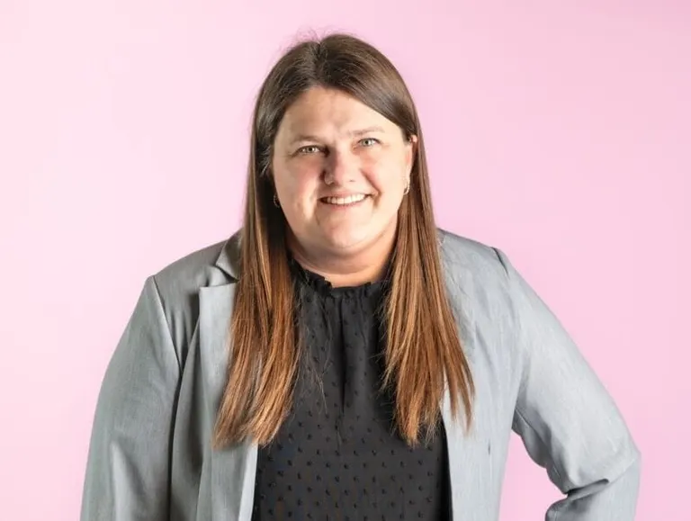 2022 35 Under 35 Alumna Amy Mickelson, Vice President Estimation and Operations, Dakota Fence