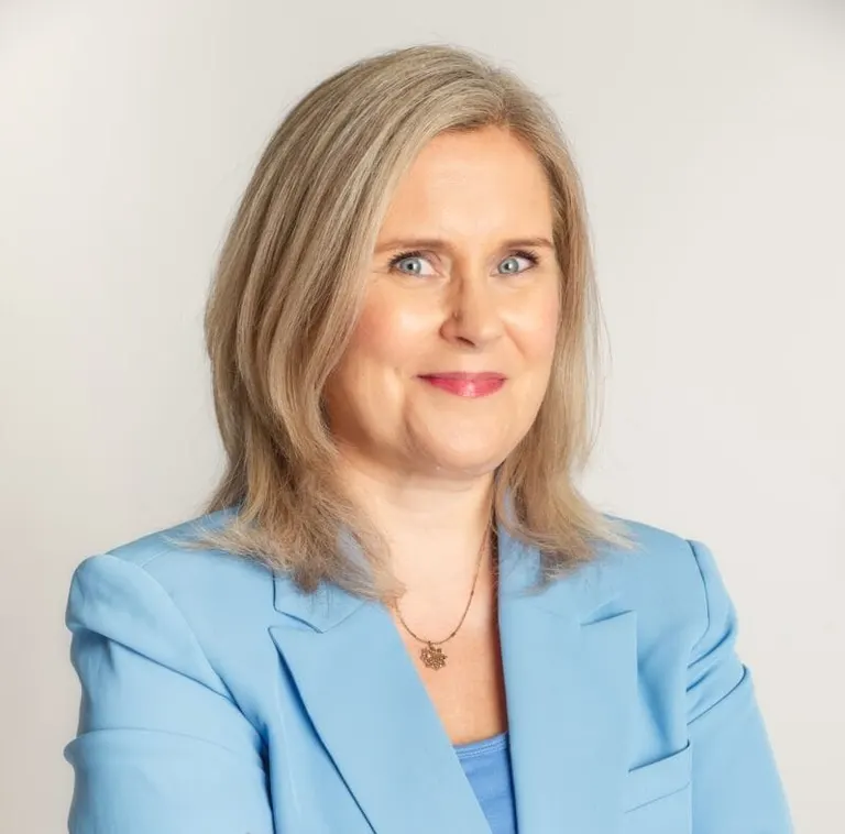 2024 DisruptHR Speaker: Amy Jokinen, Sr. Professional Development Manager, Eide Bailly and Former Stand-Up Comedian