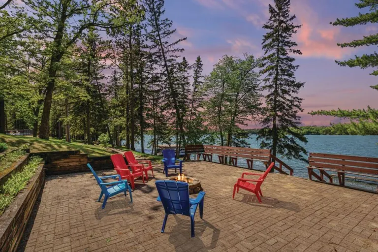 6 Amazing Options for Your Next Lakes Getaway