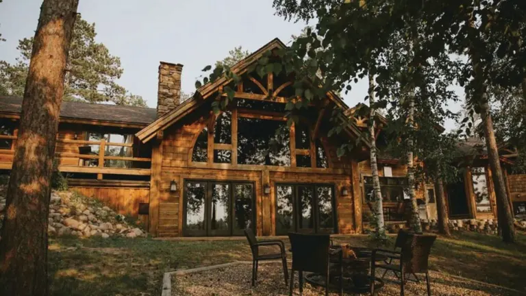 6 Amazing Options for Your Next Lakes Getaway