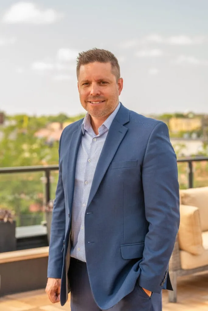 headshot of mike wickham, the market president at starion bank