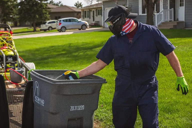 Dirty Jobs: Clean It or Can It